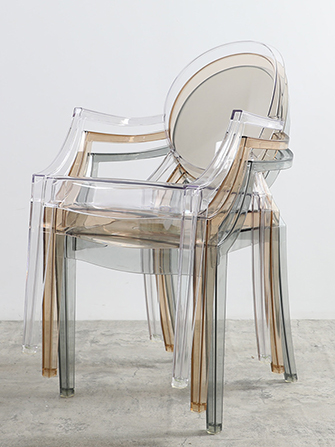 plasticchair335447.jpg